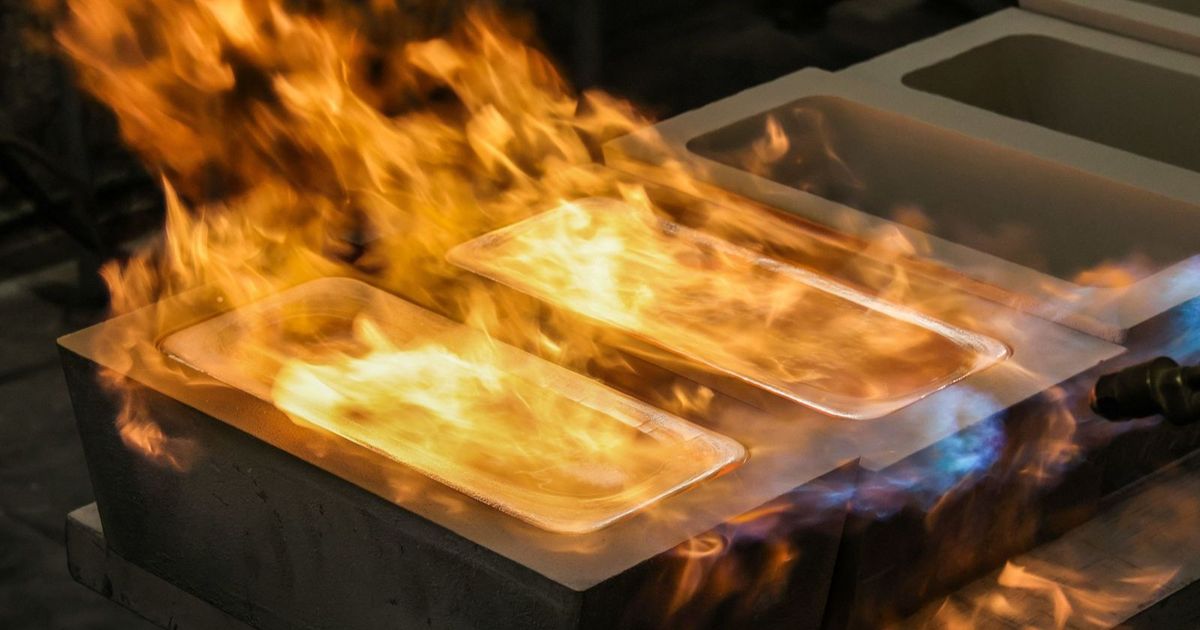 أسعار الذهب والفضة تسجل مستويات قياسية جديدة