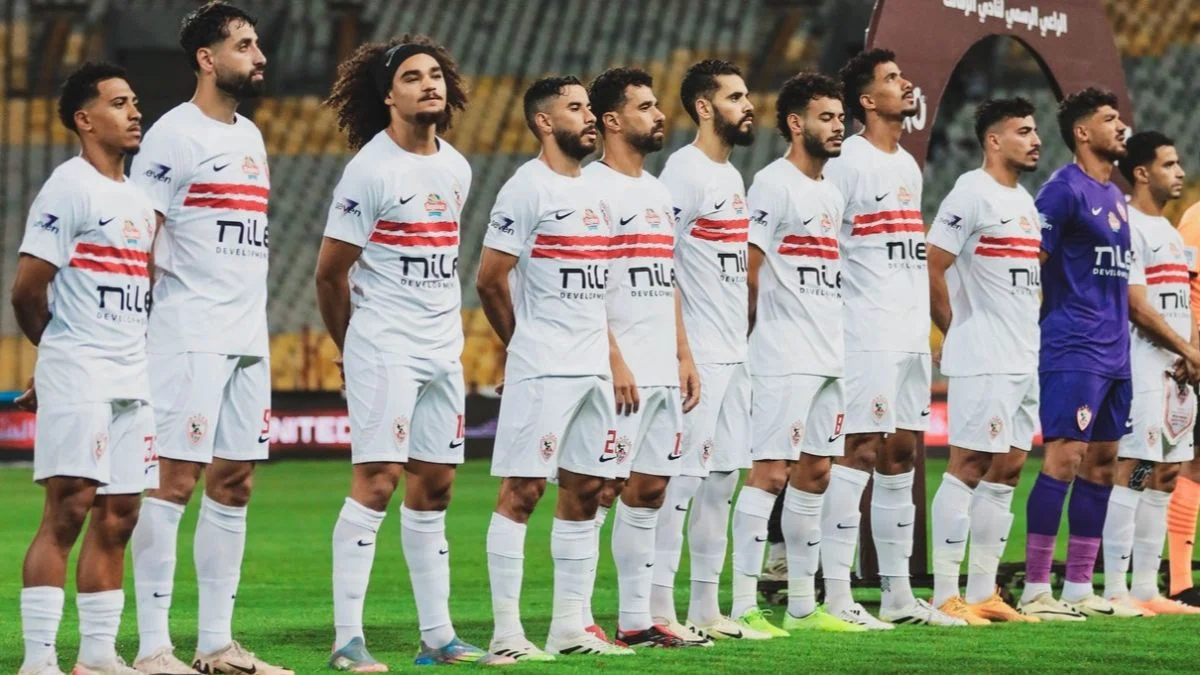 تمرد لاعبي الزمالك بعد خسارة القمة أمام الأهلي في الدوري.. أزمات متتالية للاعبين والإدارة