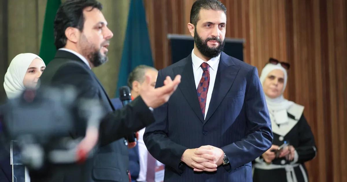 الشرع يصدر مرسوماً بتعديل العطلات الرسمية في سوريا