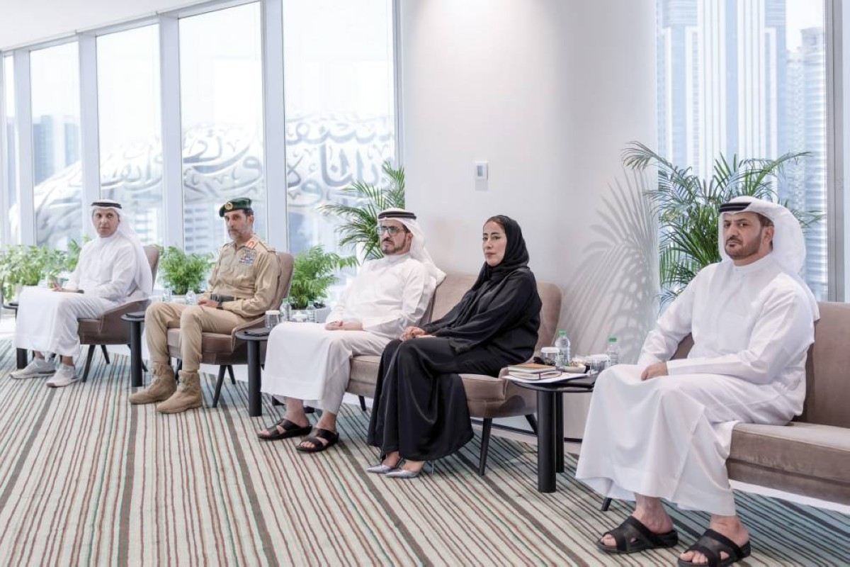 طلال بالهول وعبدالله المري وسعيد الطاير ومنى المري


