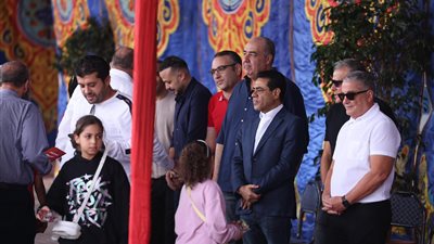 بالصور.. إقبال كثيف من أعضاء النادي الأهلي للمشاركة في الانتخابات