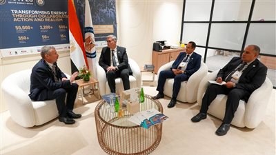 للتوسع في مصر ..إكسون موبيل العالمية تستثمر في منطقة جديدة للبحث عن الغاز غرب حقل ظهر