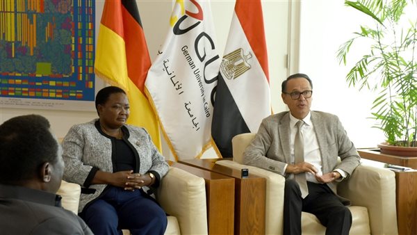 رئيسة وزراء أوغندا تزور الجامعة الألمانية بالقاهرة لبحث آفاق التعاون الأكاديمي