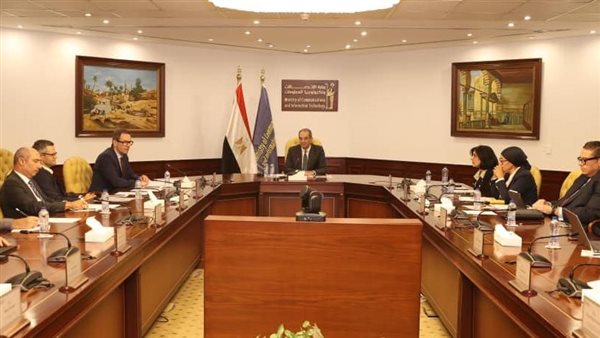 وزير الاتصالات يشهد توقيع مذكرة تفاهم لتأهيل الكوادر الشابة وتوفير فرص عمل