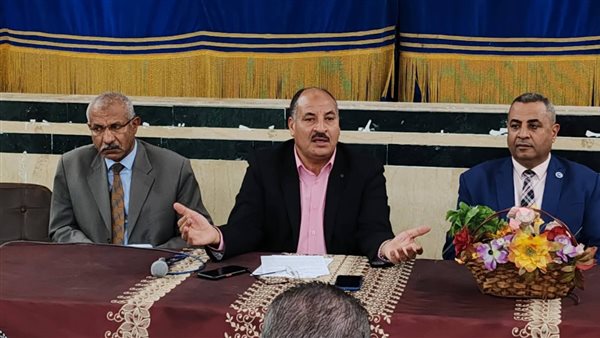 وكيل التعليم بالمنيا يوجه بتنفيذ 10 تعليمات مهمة لضبط سير الدراسة