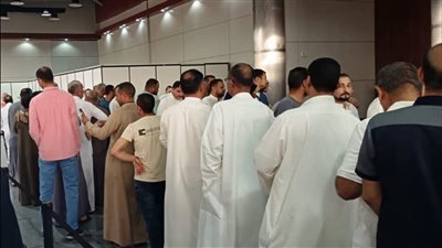 حشود كبيرة للمصرين بالكويت في أول أيام انتخابات مجلس النواب 2025