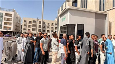 إقبال كثيف على لجان الاقتراع بدبي في انتخابات مجلس النواب للمصريين بالخارج