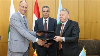 “الهيئة القومية للبريد” و”الأكاديمية الدولية للهندسة وعلوم الإعلام” يوقعان بروتوكول تعاون.. لتقديم الخدمات البريدية والمالية داخل الأكاديمية