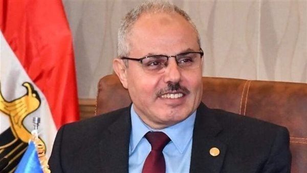 رئيس جامعة قناة السويس يكرّم الفائزين بجائزة الأداء المتميز عن شهر سبتمبر 2025