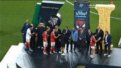 “ملهاش لازمة”.. حمادة عبد اللطيف يهاجم زيزو بعد عدم مصافحة نائب رئيس الزمالك