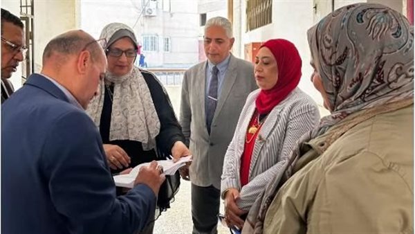 وكيل تعليم القاهرة يوجه بضرورة متابعة نسب الحضور والغياب يوميًا