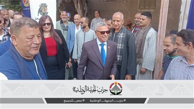 العمدة عادل البارودي يتقدم قيادات الجبهة الوطنية في تفقد لجان أسيوط