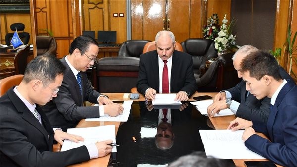 جامعة قناة السويس تستقبل وفد جامعة بكين للغات والثقافة لتعزيز التعاون العلمي والثقافي