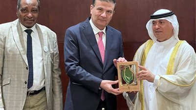 مباحثات بين وزير الزراعة والهيئة العربية للاستثمار حول تعزيز الاستثمارات بالمجال الزراعي