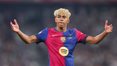 بسبب موقف لامين يمال..الإتحاد الإسباني يوجده إنذار شديد لنادي برشلونة