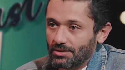 كريم محمود عبد العزيز: “متجوز واحدة لازم أحسسها بالأمان”.. وأصالة: “هتكون زي والدك”