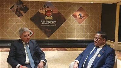 وزير السياحة والآثار يبحث تعزيز التعاون مع ألبانيا وسريلانكا