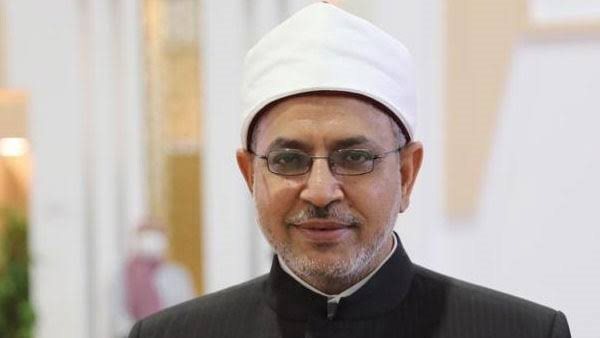 رئيس جامعة الأزهر يوجه رسالة هامة للطلاب الوافدين.. ماذا قال؟