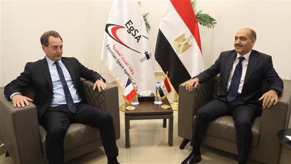 تعاون مصري فرنسي في مجال تكنولوجيا علوم الفضاء