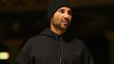 الحادثة كانت مريعة.. دكتور سامح شقيق أحمد سعد يكشف مفاجأة