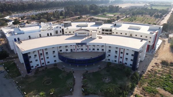 جامعة قناة السويس تنمّي مهارات طلابها على المشغولات اليدوية