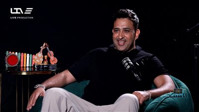 كتبت خطفوني ٩ مرات وتكرار الكلمات منهج نجح مع عبد الحليم حافظ