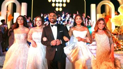 القصة الكاملة لظهور أحمد سعد وسط 4 عرائس.. مشهد غامض يكشف أسراره