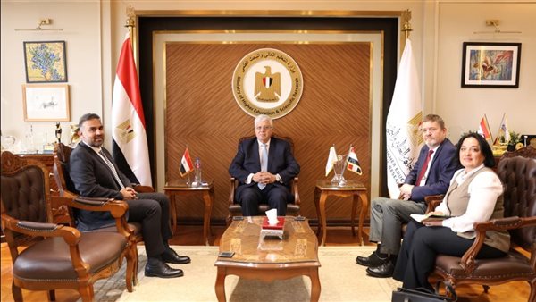 وزير التعليم العالي يبحث تعزيز التعاون الأكاديمي والعلمي مع المجلس الثقافي البريطاني