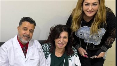 حقن للركب والضهر.. نهال عنبر تكشف تطورات حالة نجوى فؤاد الصحية