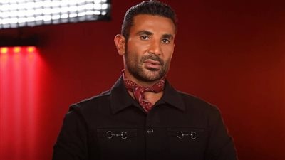 شرخ في القطنية وكدمات.. آخر تطورات حالة أحمد سعد الصحية بعد تعرضه لحادث سير