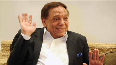 الحفاظ على الصحة عبادة.. كيف أقلع الزعيم عادل إمام عن التدخين؟
