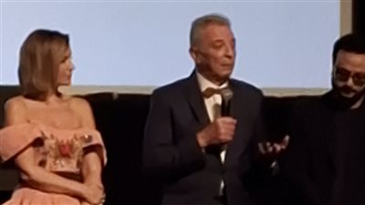 هل يتعمد محمود حميدة إحراج الناس بردوده على الأسئلة؟.. الفنان يجيب