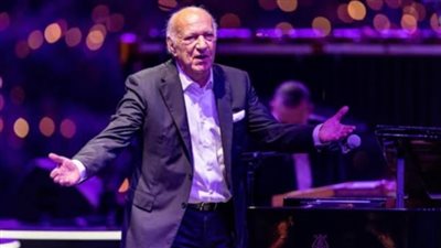 يعاني من التهاب رئوي.. تفاصيل مرض عمر خيرت بعد نقله إلى المستشفى