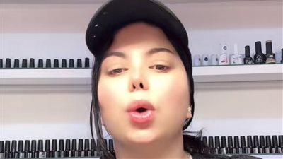 أختي فاقدة الوعي وصورتها بالبيجامة نزلت بالغلط