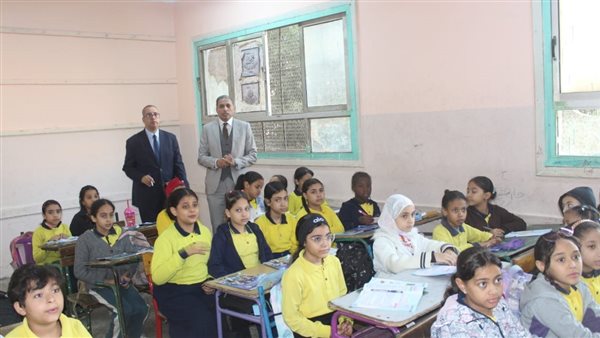 وكيل التعليم بالجيزة يوجه بمتابعة التقييمات أولًا بأول ورصدها بدقة بالسجلات