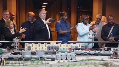 السكة الحديد تستقبل وفد برلماني جنوب افريقى بمحطتي رمسيس وصعيد مصر ببشتيل