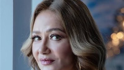 بعد مرورهم بأزمة صحية.. ليلى علوي توجه رسالة لـ تامر حسني وعمر خيرت