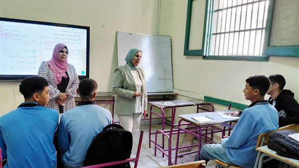 مديرة التعليم بالقاهرة تتفقد مدارس الشرابية