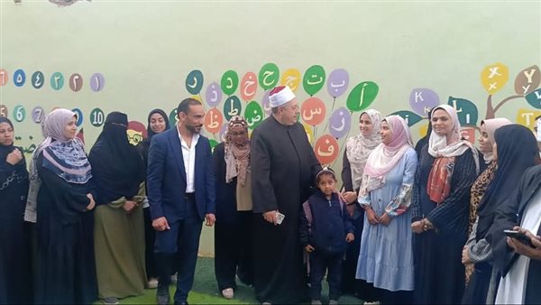 رئيس «المعاهد الأزهرية» يتفقد معهد محمد عبده الإسناوي العادي والنموذجي بالأقصر