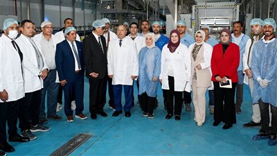 وزير الصناعة والنقل يتفقد 4 مصانع كبرى ويفتتح خطوط إنتاج جديدة باستثمارات ضخمة