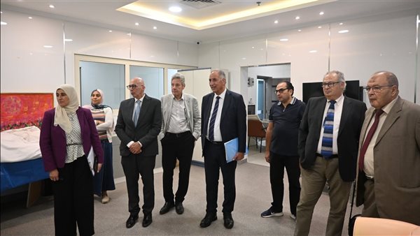 زيارة وفد المجلس العربي للاختصاصات الصحية لاعتماد برنامج النساء والتوليد بكلية طب قصر العيني جامعة القاهرة
