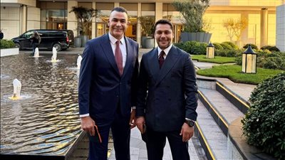 ظهور الحضري وأحمد حسن في مقر حفل توزيع جوائز الإتحاد الإفريقي 2025