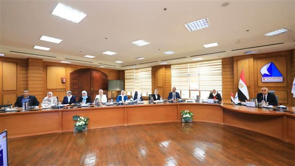 رئيس جامعة كفرالشيخ يستقبل وفد إدارة جائزة التميز الحكومي