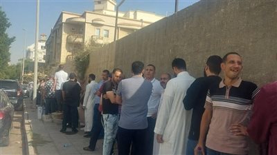 استمرار توافد أبناء الجالية المصرية في جدة للإدلاء بأصواتهم في انتخابات مجلس النواب