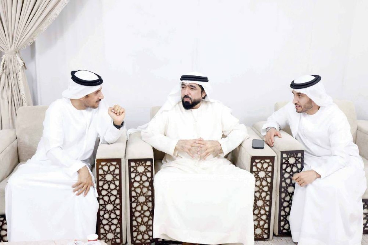 عبداللطيف الصايغ يتلقى تعازي محمود الرشيد وعدد من الشخصيات
