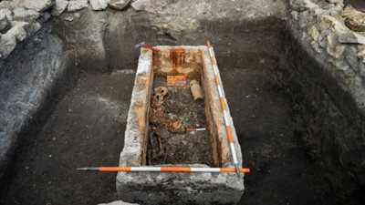 اكتشاف تابوت روماني مغلق منذ 1700 عام يعيد كتابة تاريخ أكوينكوم