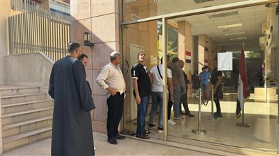 توافد كبير..الجالية المصرية في لبنان حريصة على التصويت بانتخابات النواب