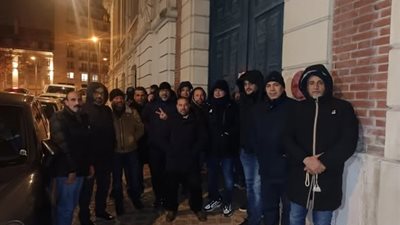 إقبال لافت للجالية المصرية في فرنسا قبل غلق التصويت بانتخابات مجلس النواب 2025