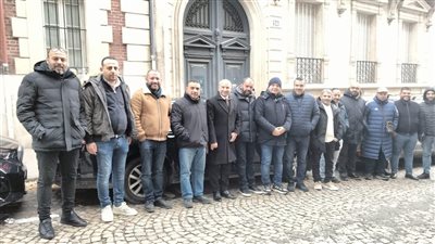 المصريون في فرنسا يتحدّون البرد للمشاركة في انتخابات مجلس النواب 2025