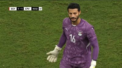 خالد الغندور يكشف مدة غياب محمد الشناوي عن الملاعب بعد تعرضه لإصابة
